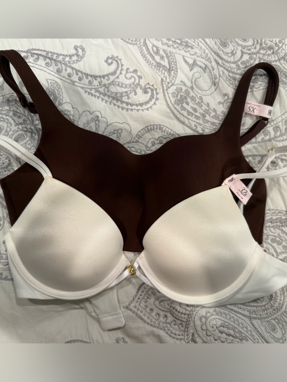 Victorias secret bra bundle / set size 32b and XS